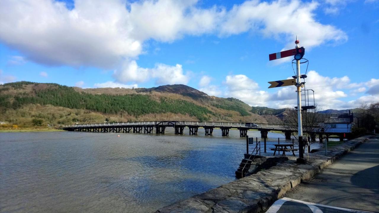 Abergwynant Farm Glamping & Apartments Dolgellau Extérieur photo